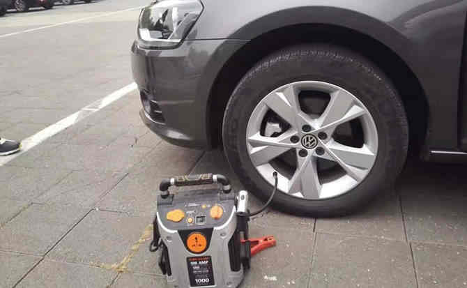 嘉善汽车搭电案例